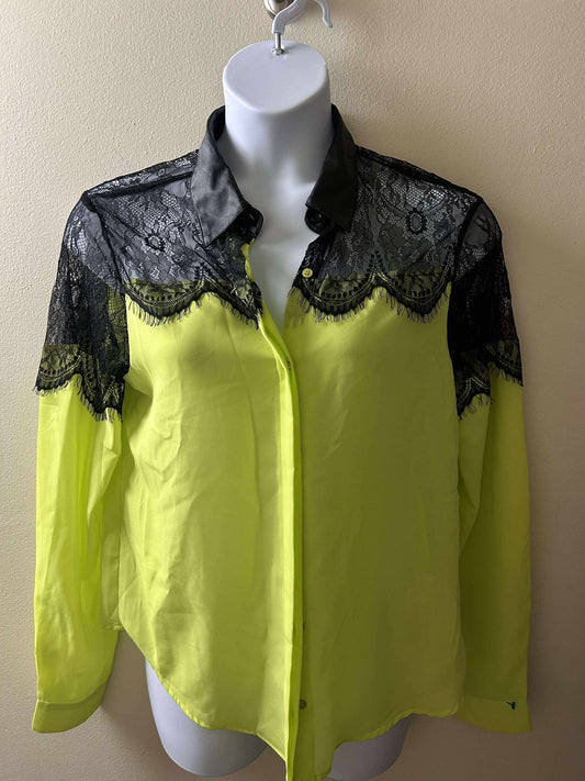 Bold Contrast Lace Blouse
